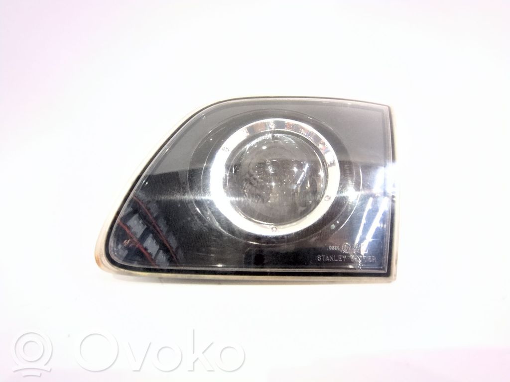 Mazda 3 I Takaluukun takavalot 