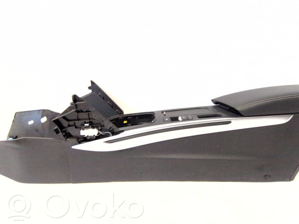 Renault Megane IV Glove box central console 