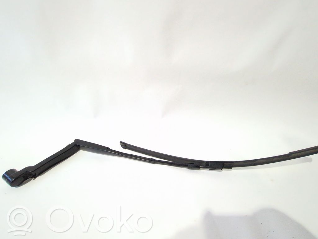 Mazda 3 Front wiper blade arm 