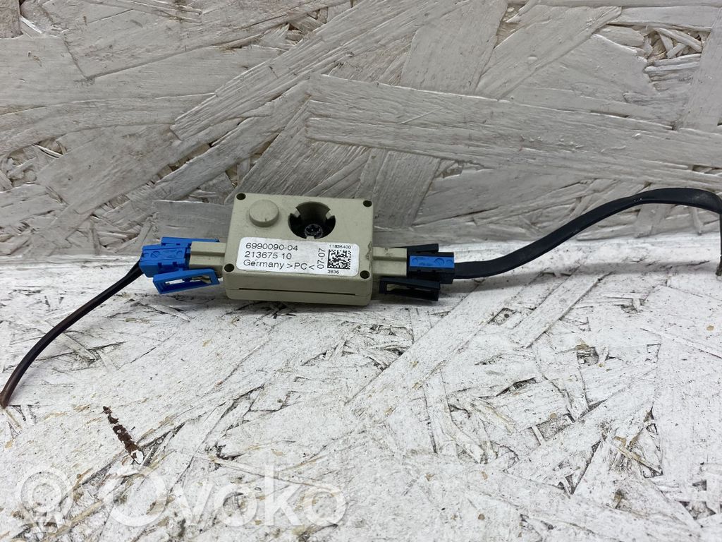 BMW 3 E90 E91 Antenos stiprintuvas 