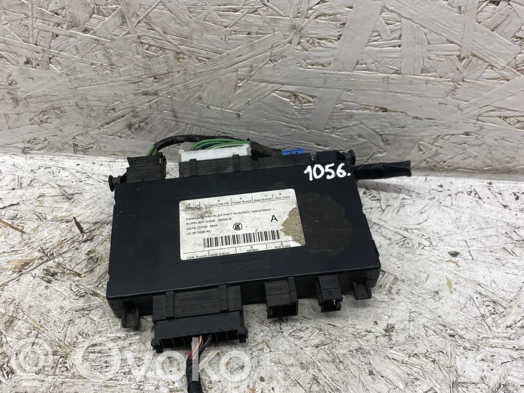 Jeep Grand Cherokee (WK) Seat control module 