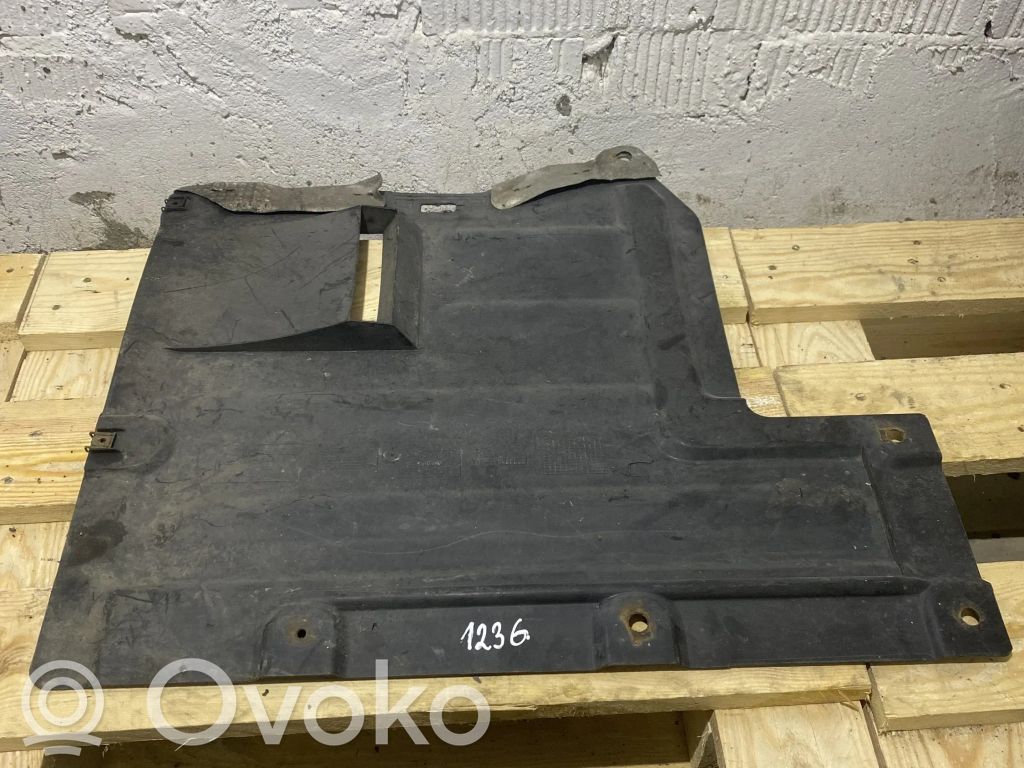 BMW 3 E90 E91 Apakšas aizsargs / panna 