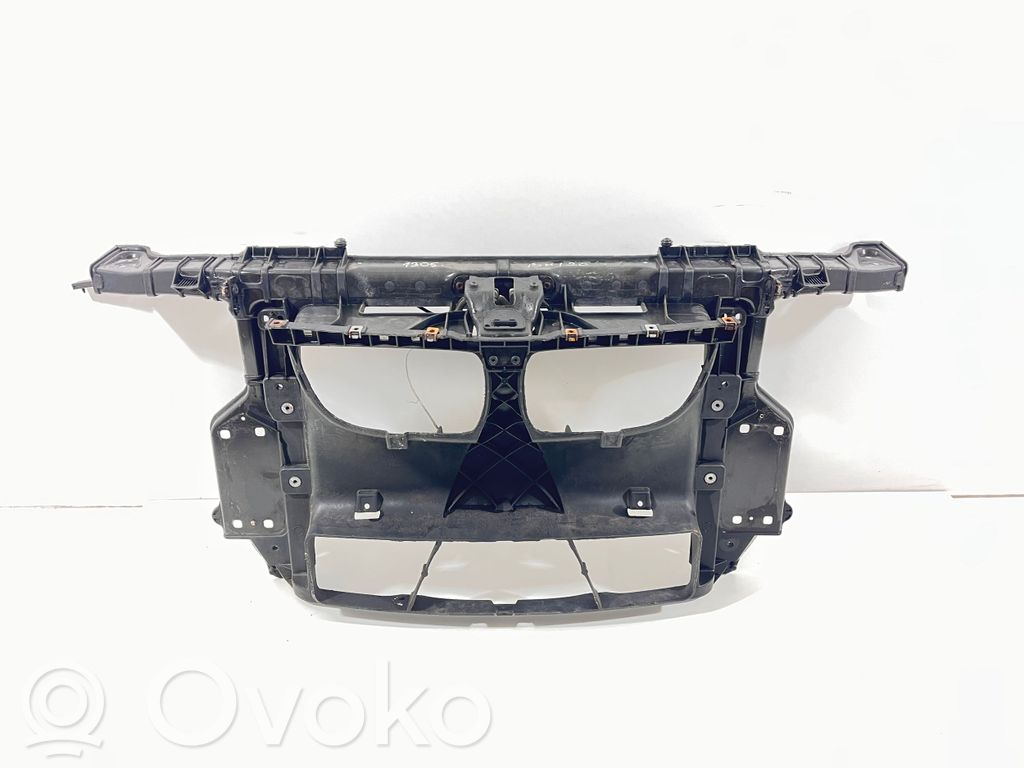 BMW 1 E81 E87 Radiatoru panelis 