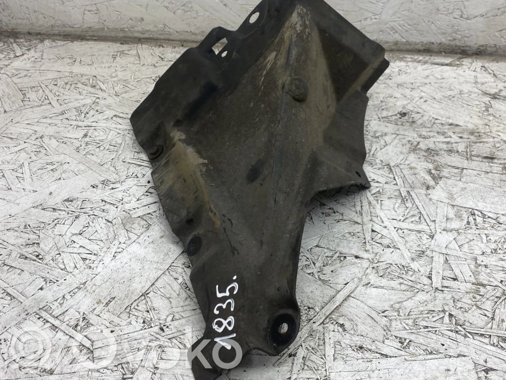 BMW 3 E92 E93 Dzinēja apakšas aizsargs (priekšdaļā) 