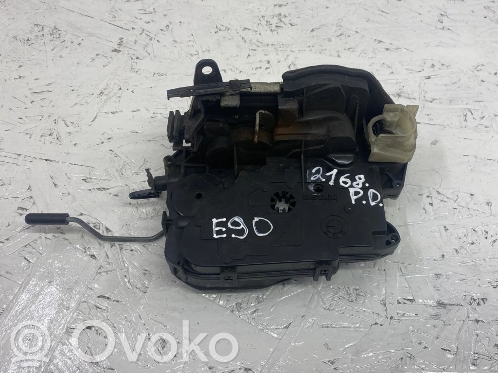 BMW 3 E90 E91 Front door lock 