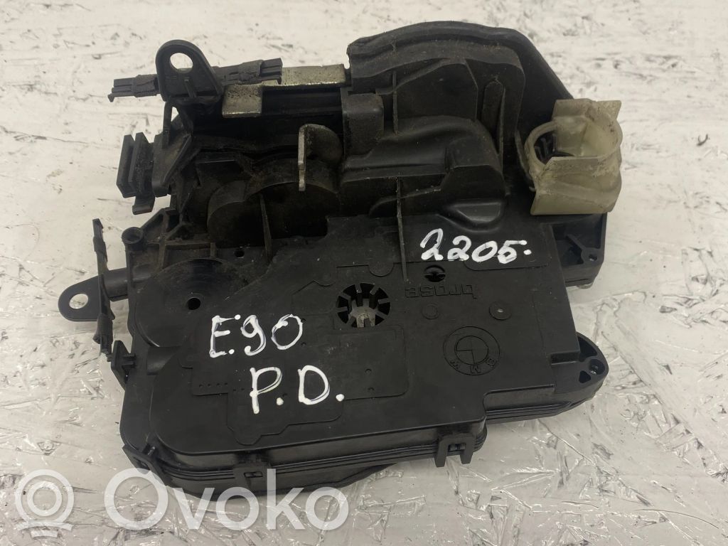 Front door lock   7059968
