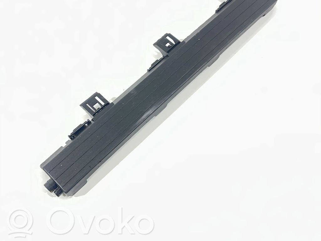 BMW 3 E90 E91 Sonstiges Einzelteil Motorraum 