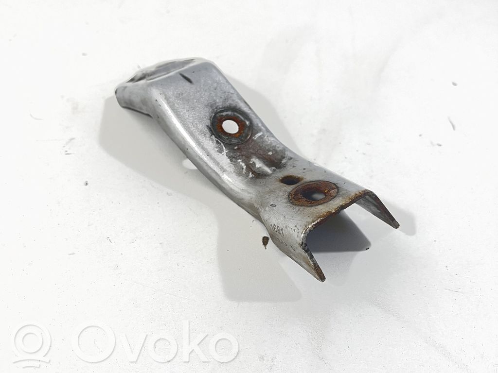 Jeep Compass Radiator mount bracket 