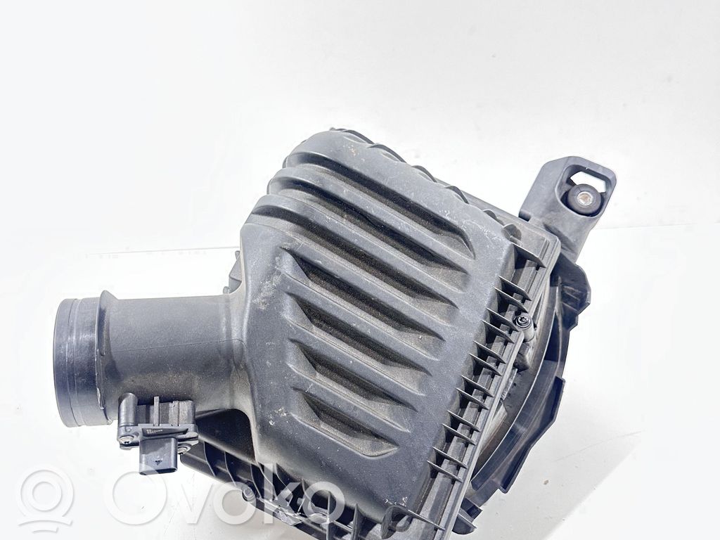 BMW 2 F46 Obudowa filtra powietrza 