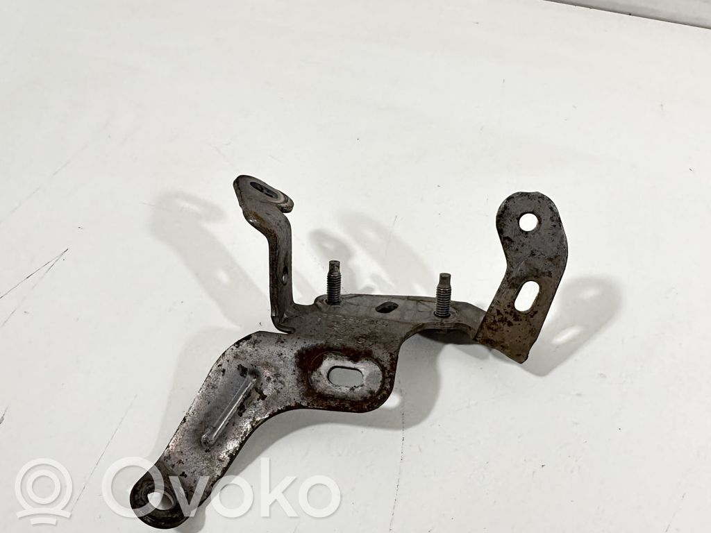 Peugeot 5008 Other engine bay part 