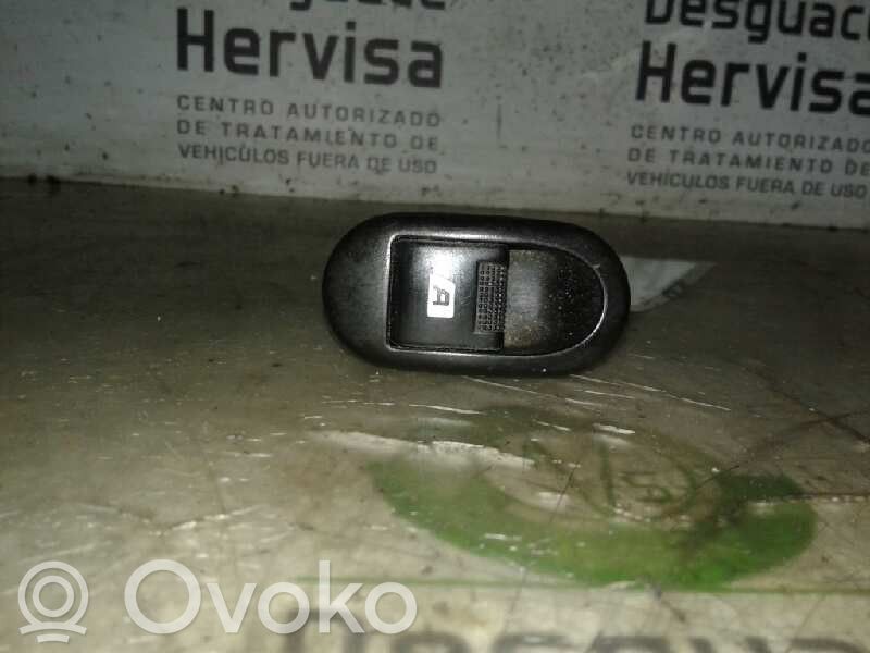 Interruptor del elevalunas eléctrico   96401469XT