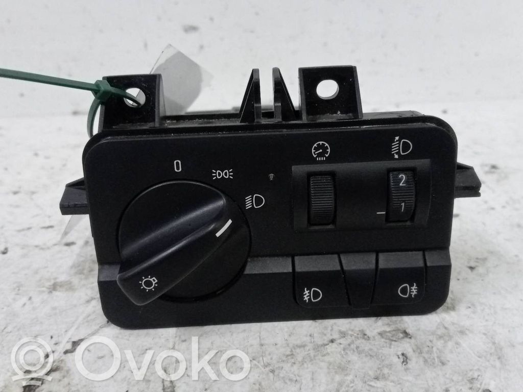 Interruptor de control del panel de luces   6936832