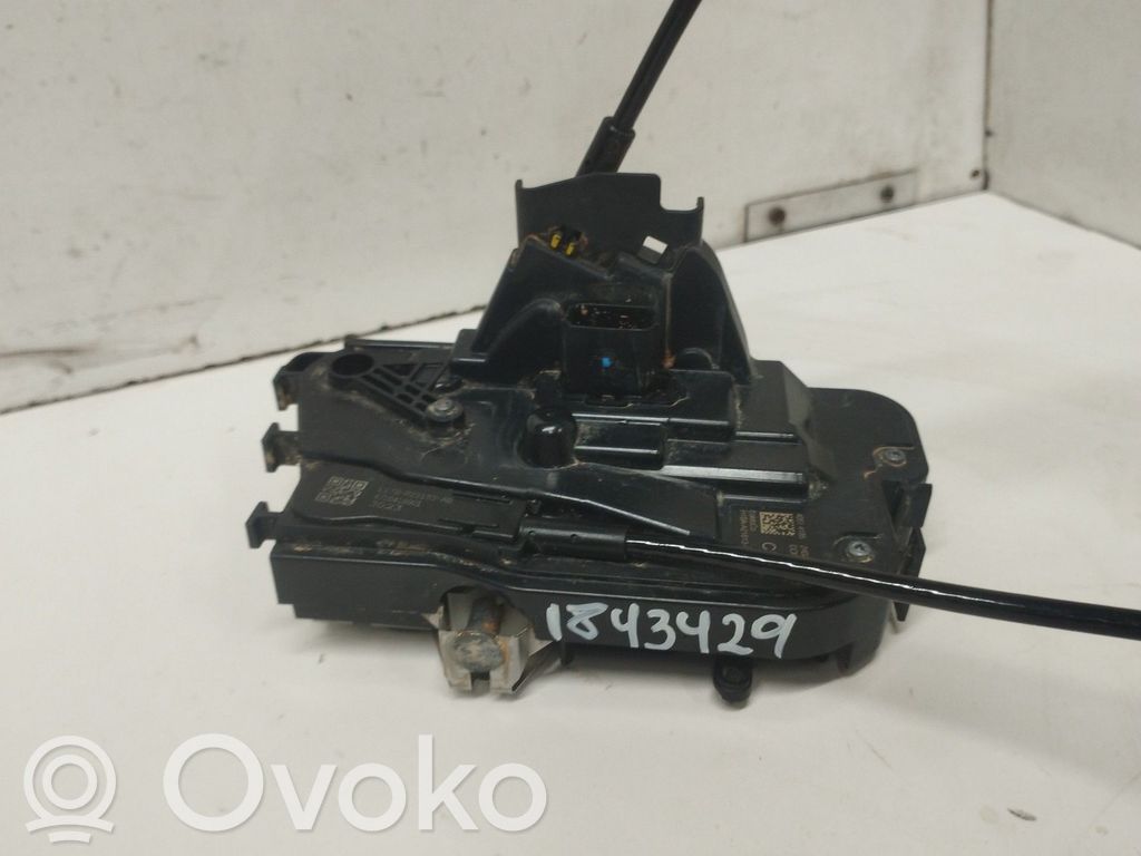 Ford Puma Priekšpusē slēdzene 