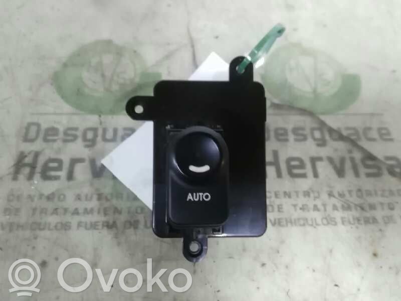 Hyundai i30 Electric window control switch 