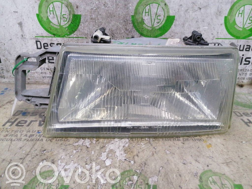 Scheinwerfer   60945560
