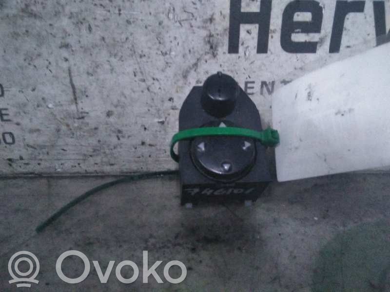 Audi A4 S4 B5 8D Przycisk regulacji lusterek bocznych 