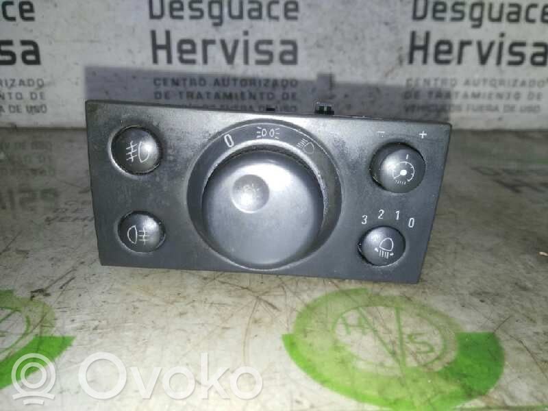 Interruptor de control del panel de luces   9185881,04060000