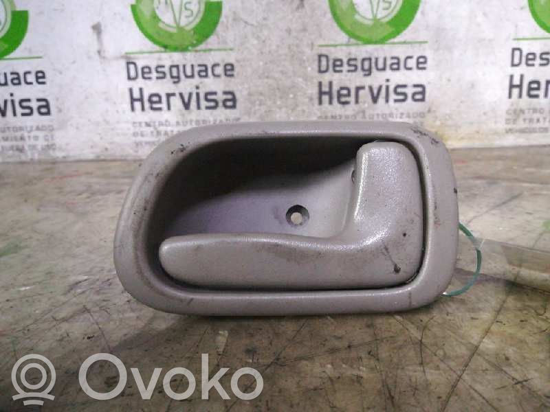 Toyota Corolla E110 Manecilla interna puerta delantera 
