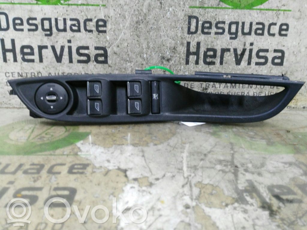 Interruptor del elevalunas eléctrico   AM5T14A132AA