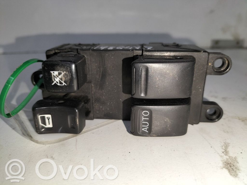 Nissan Almera N16 Electric window control switch 