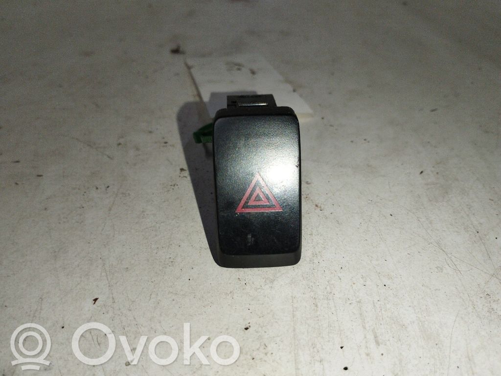 Botón interruptor de luz de peligro
