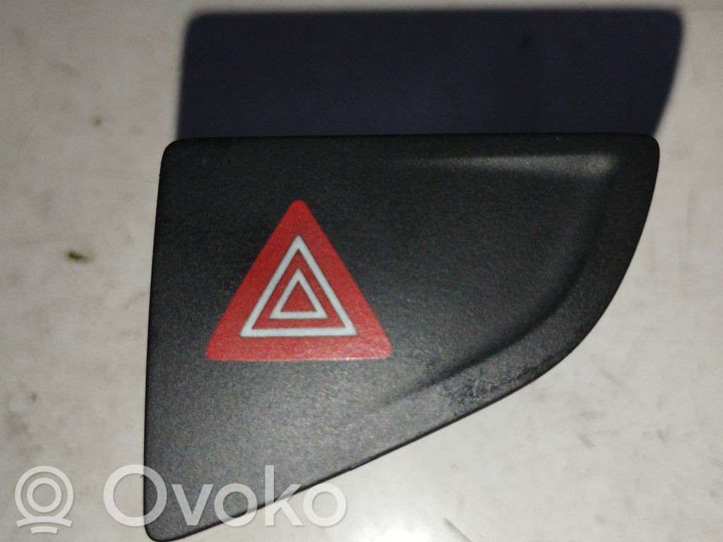 Hazard light switch   96594789KR