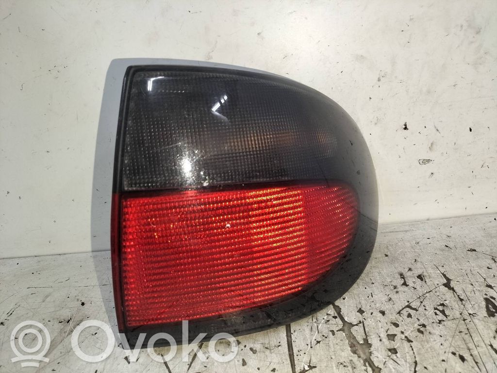 Renault Megane I Lampa tylna 
