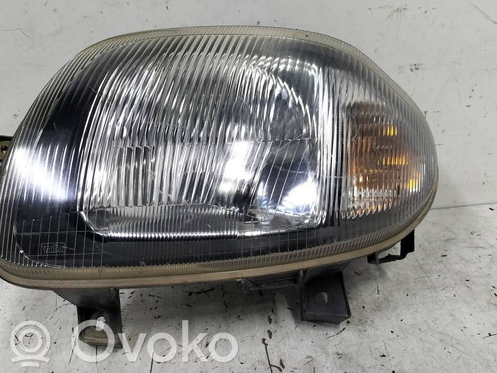 Renault Clio II Scheinwerfer 