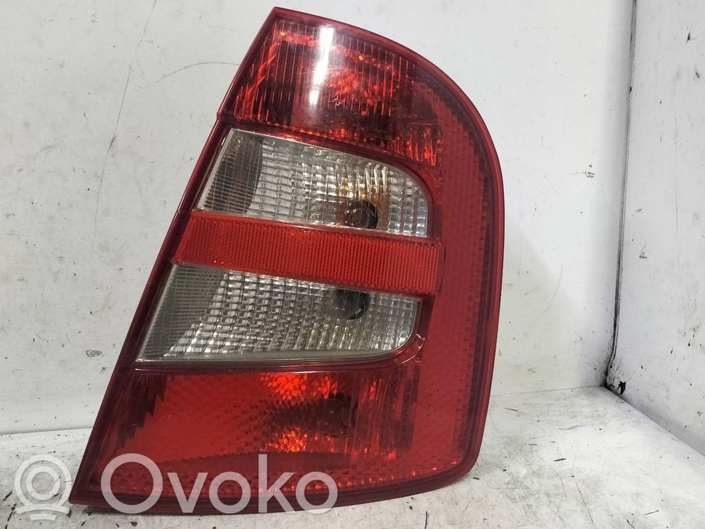 Skoda Fabia Mk1 (6Y) Lampă spate în caroserie 