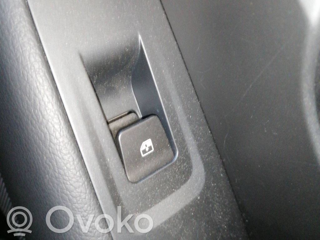 Hyundai i30 Interruttore di controllo dell’alzacristalli elettrico