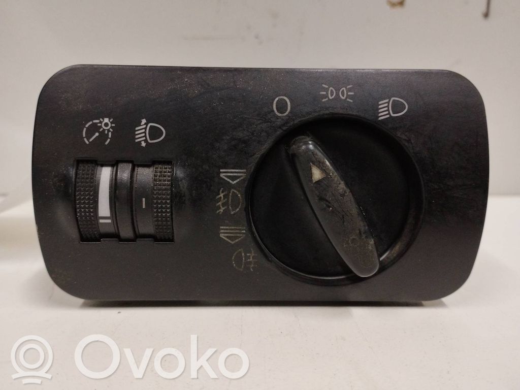 Seat Toledo I (1L) Interruptor de control del panel de luces 
