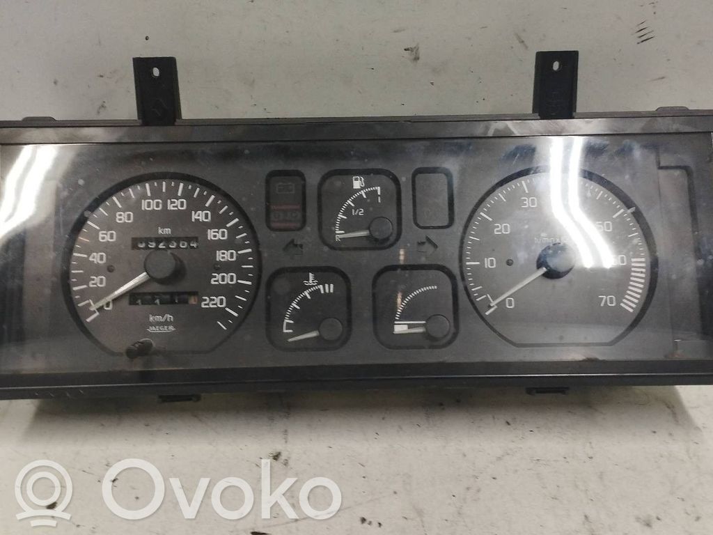 Renault 19 Speedometer (instrument cluster) 