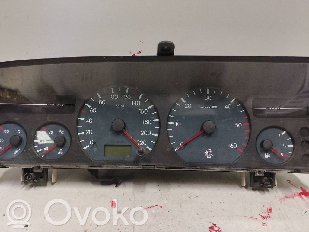 Citroen Xantia Speedometer (instrument cluster) 