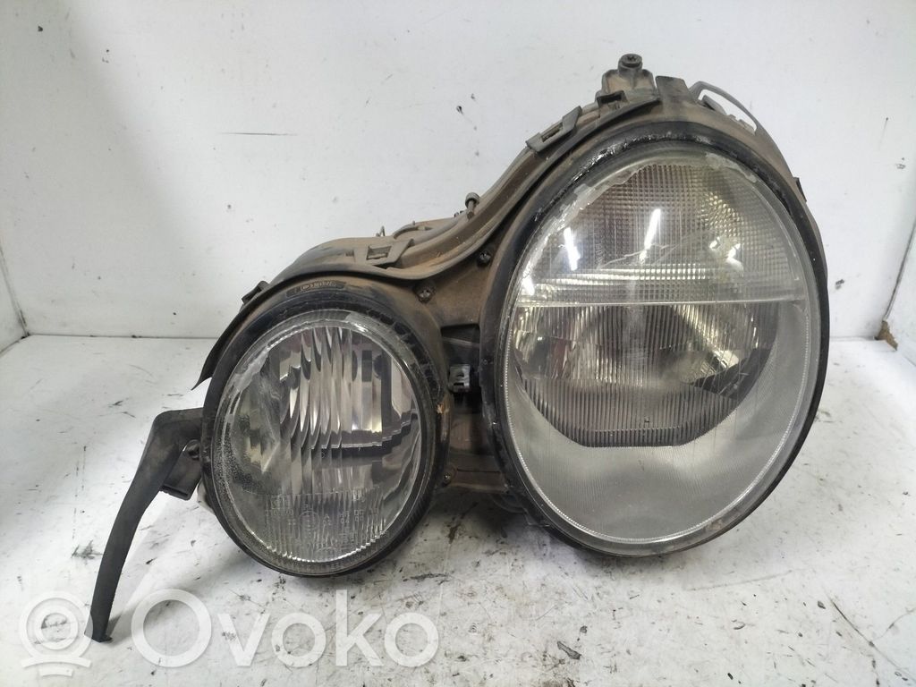 Mercedes-Benz E W211 Faro/fanale 