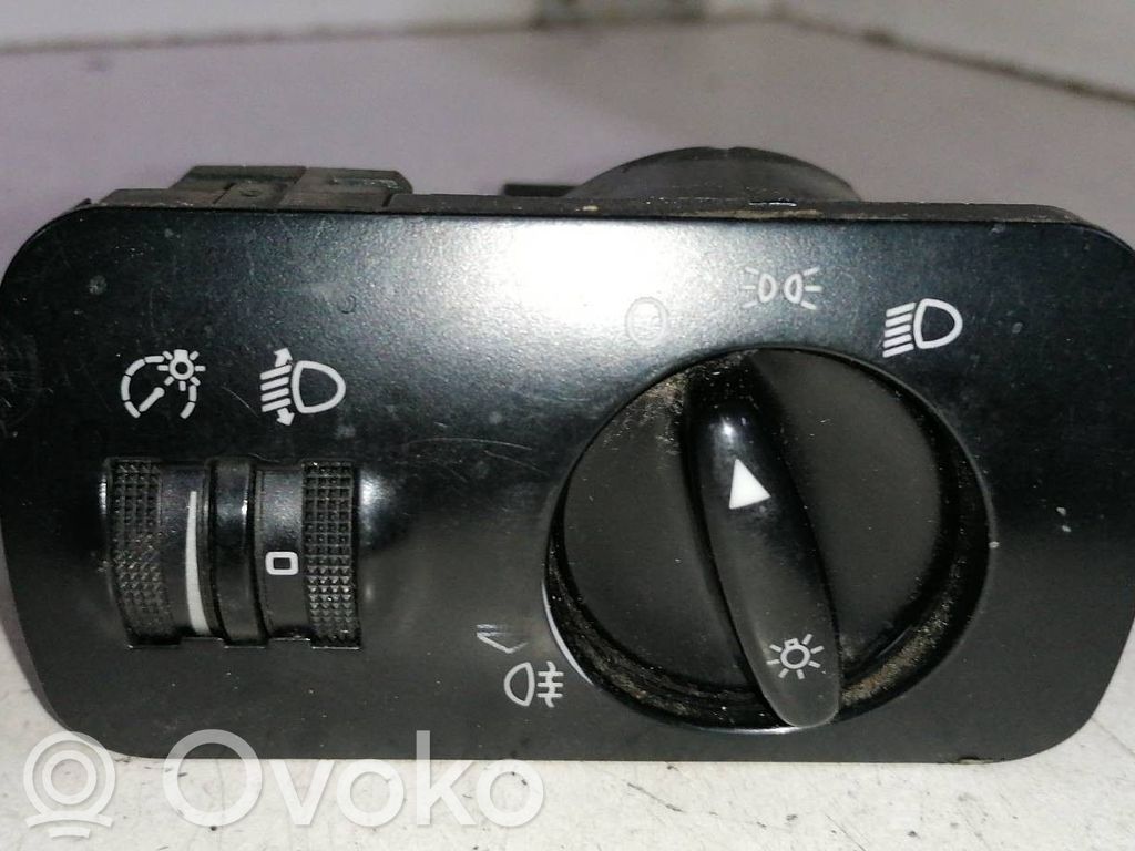 Przycisk / Pokrętło regulacji oświetlenia deski rozdzielczej   1M1941531K,11KK1494A,040521