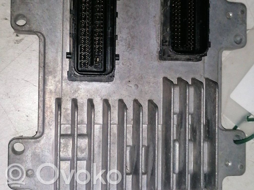 Opel Corsa E Variklio valdymo blokas 