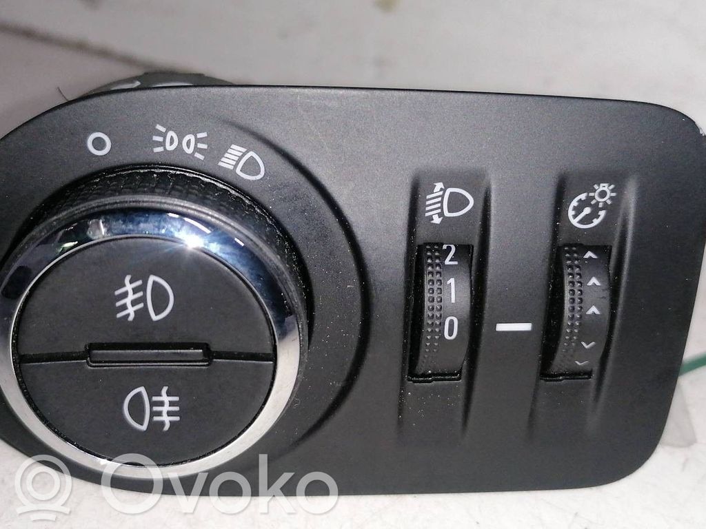 Interruptor de control del panel de luces   13470445,17001785,016144540445