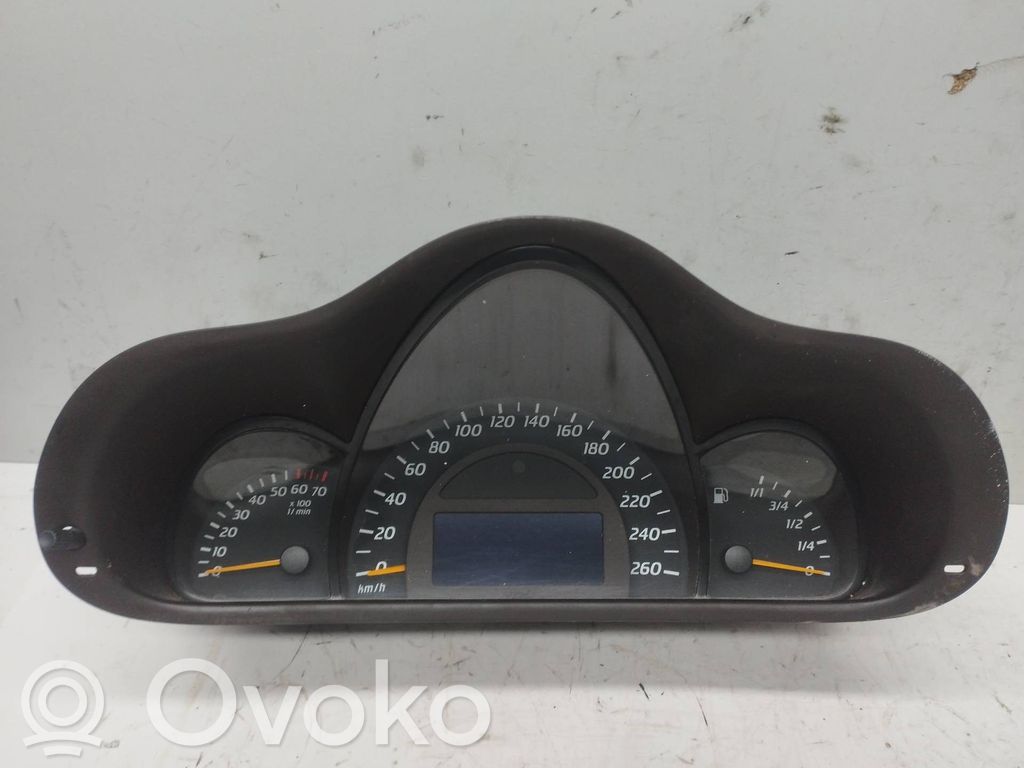 Mercedes-Benz C W203 Licznik / Prędkościomierz 