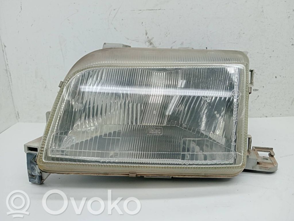 Renault Clio I Scheinwerfer 