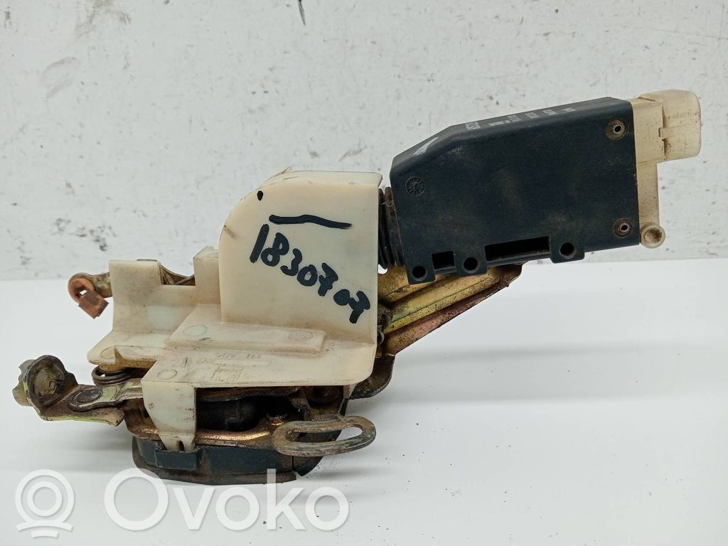 Opel Astra F Serratura portiera anteriore 