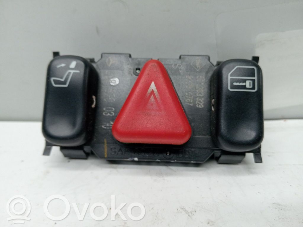 Botón interruptor de luz de peligro   2088200310