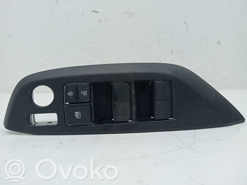 Toyota Yaris Interruttore di controllo dell’alzacristalli elettrico 