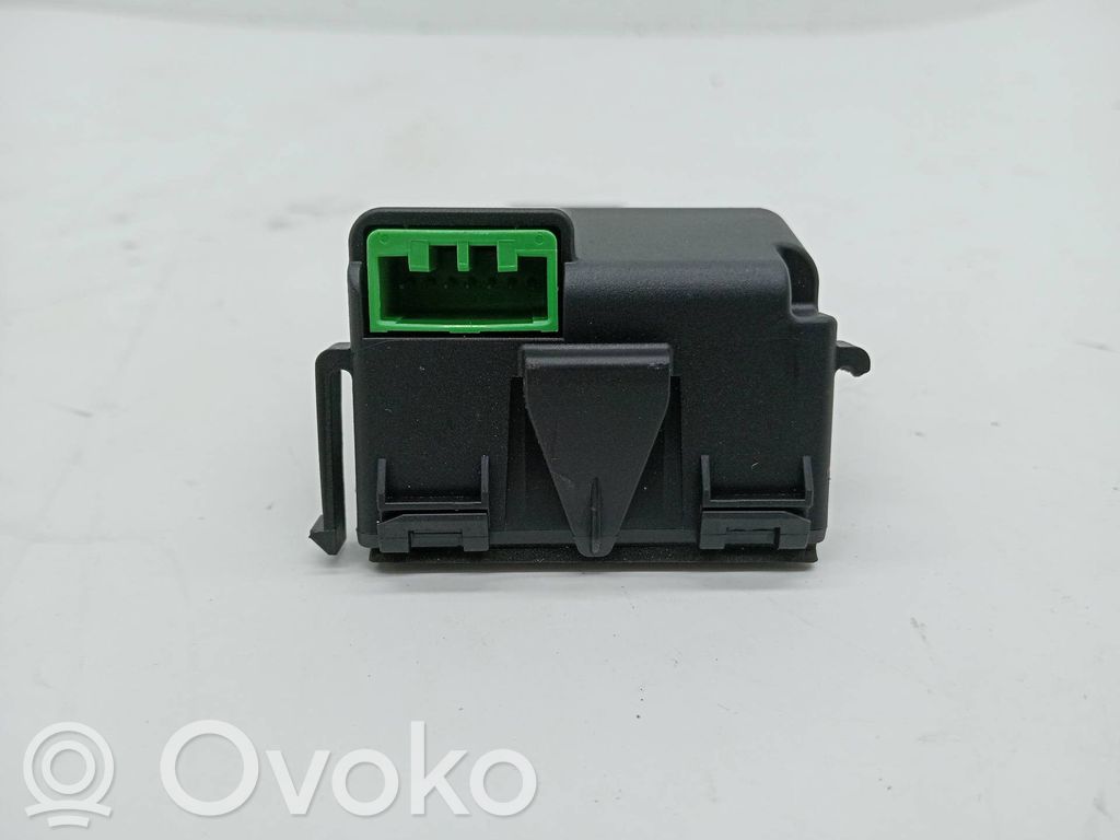Sonstige Steuergeräte / Module   F1FT14F449AD