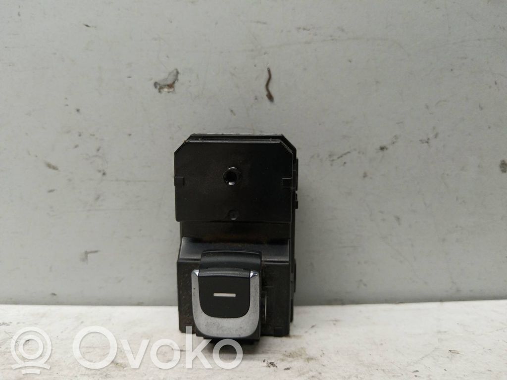 Interruptor del elevalunas eléctrico   93580D9100