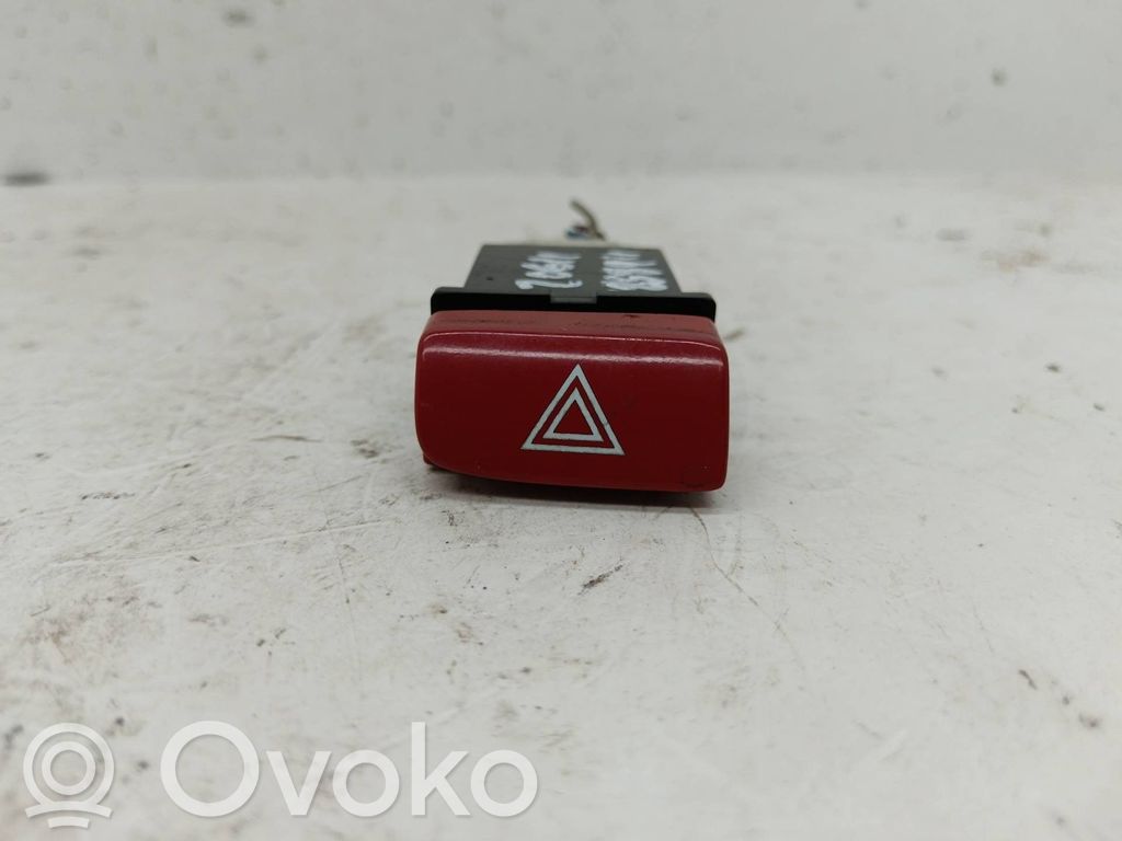 Hätävilkkujen kytkin   864W0140