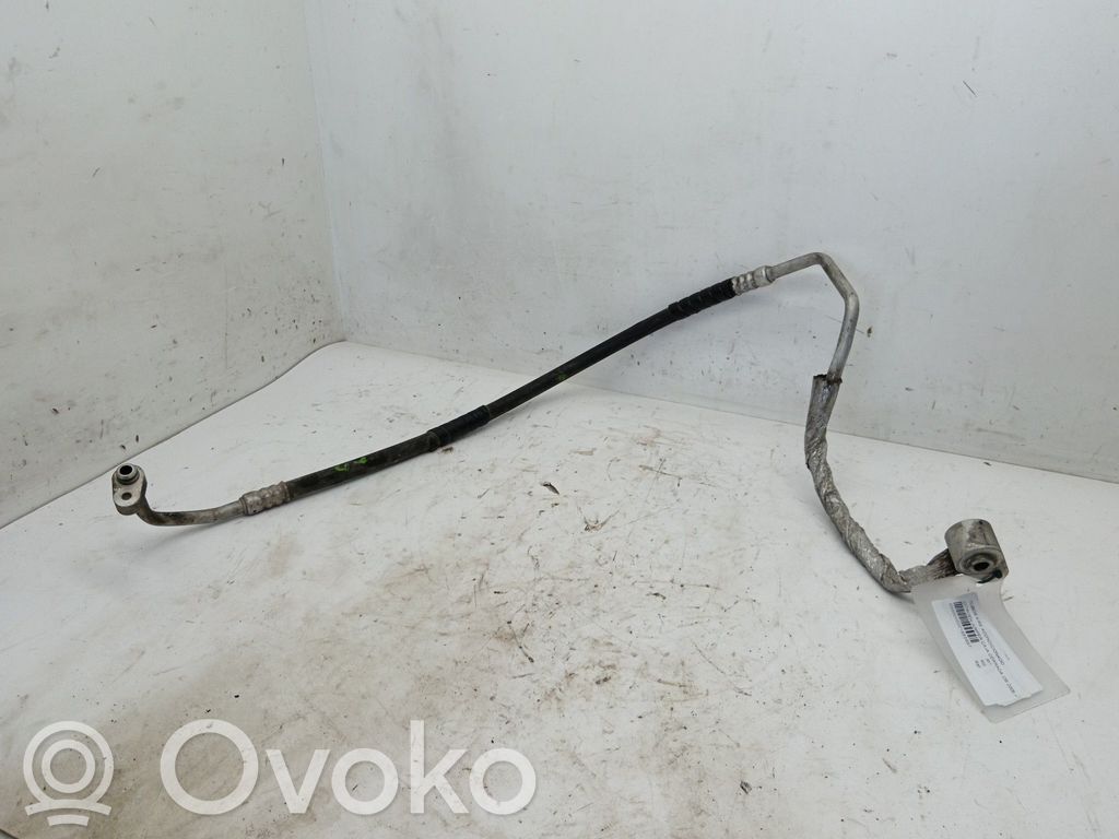 Ilmastointilaitteen putki (A/C)