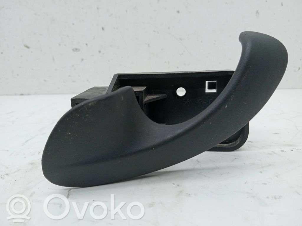 Front door interior handle   561424005