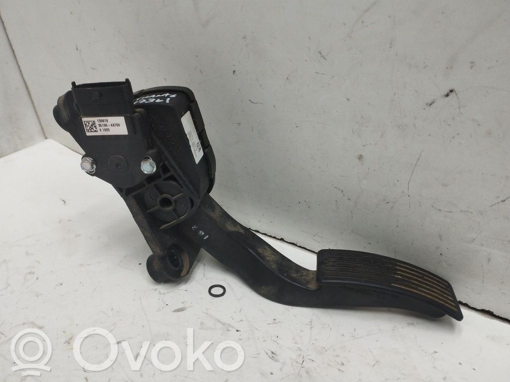 Pédale d'accélérateur   IGA1041Y200