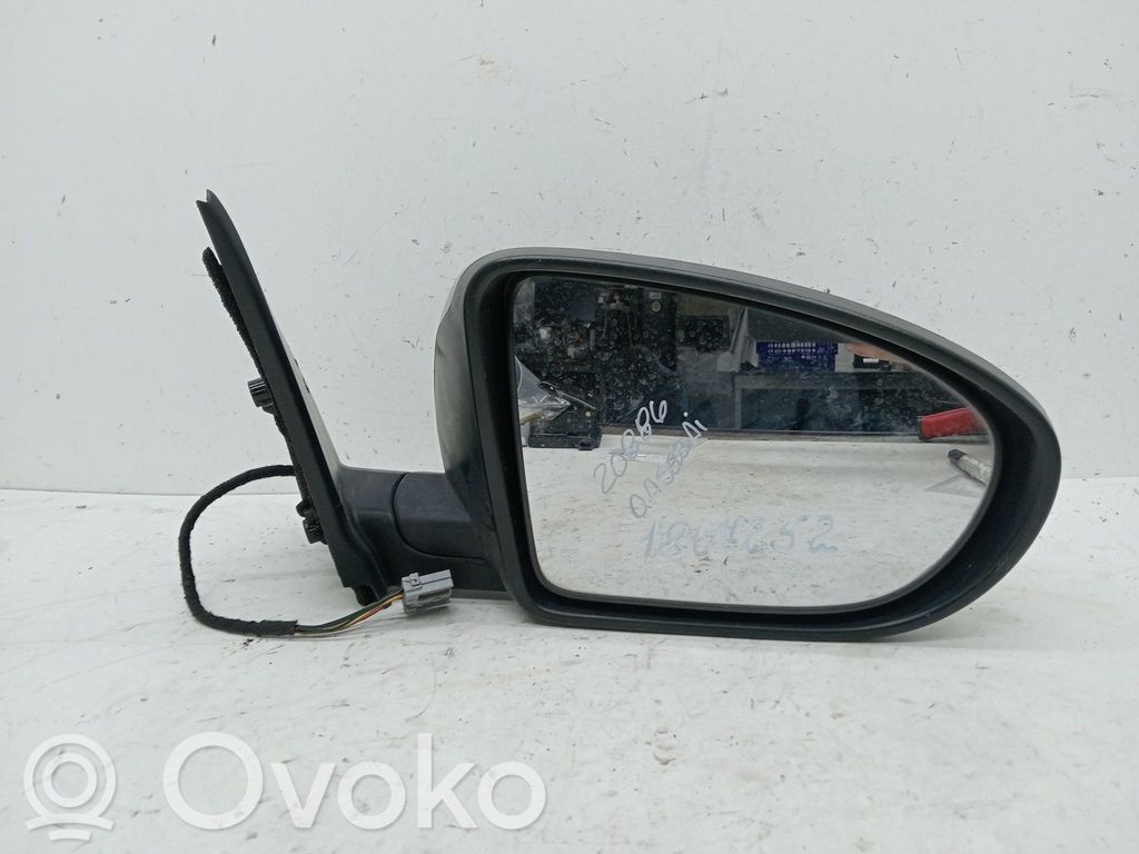 Nissan Qashqai+2 Etuoven sähköinen sivupeili 
