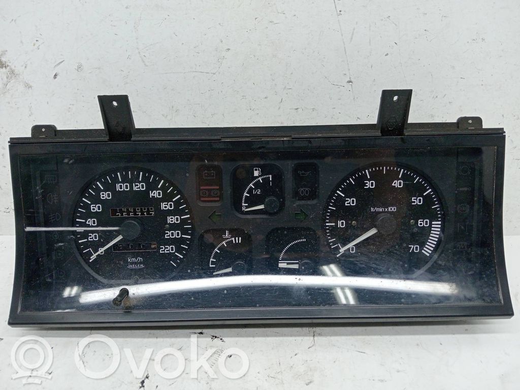 Renault 19 Geschwindigkeitsmesser Cockpit 